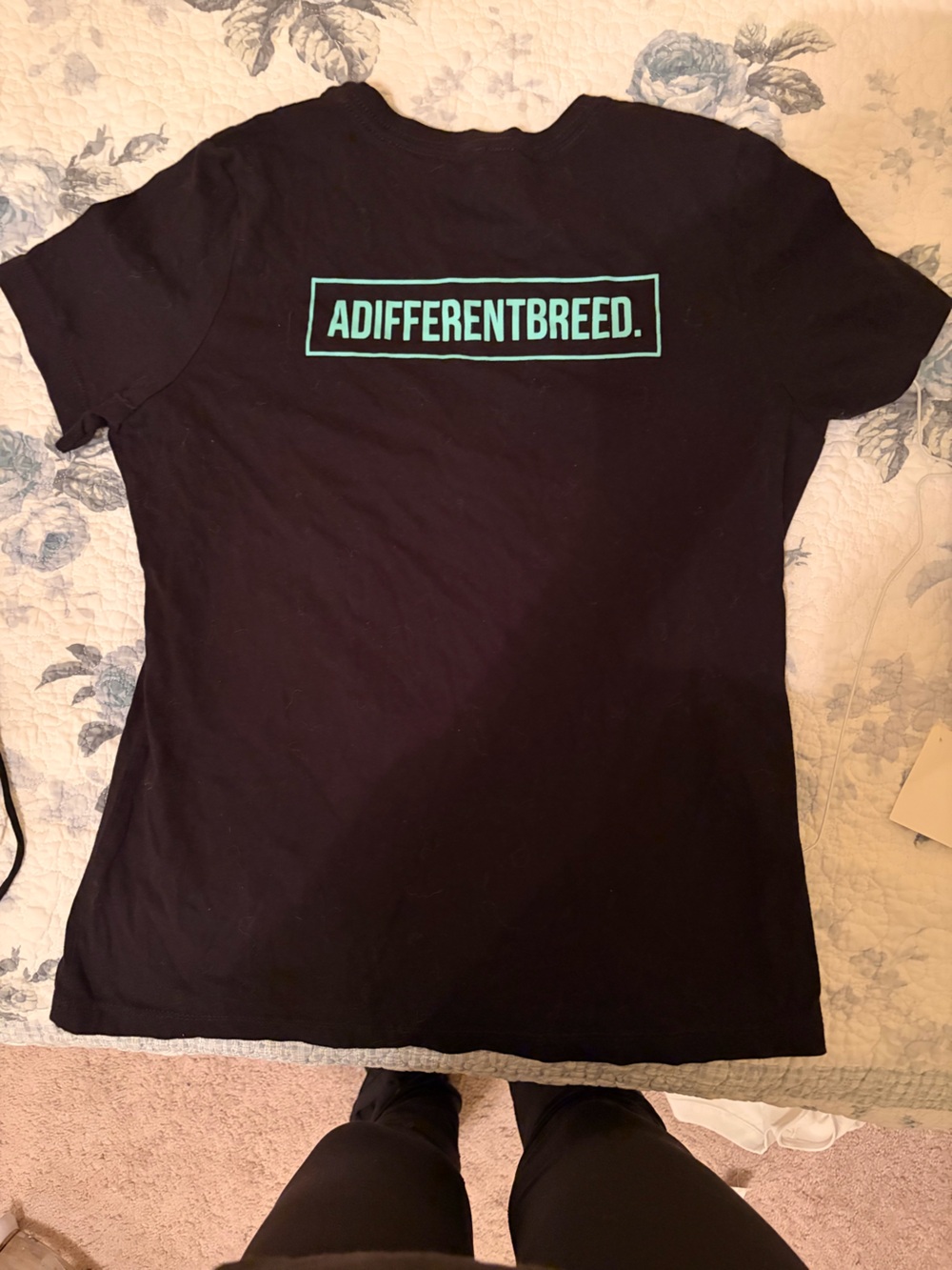 *BRAND NEW* Women’s Small/ Medium NFQ ‘A Different Breed’ Tee with Teal NFQ Logo - Picture 2 of 2